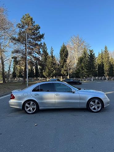 ambians isiq: Mercedes-Benz E 240: 2.6 l | 2003 il Sedan — 7