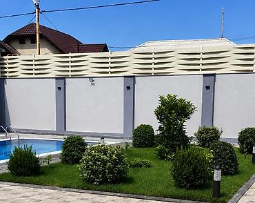 divar kəsən: Alüminium “Jalyuzi” tipli hasar üstü panellər Məhsulun təsviri: - — 1