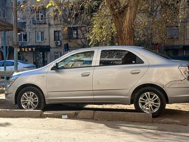 Chevrolet: Chevrolet Cobalt: 1.6 l | 2023 il 64000 km Sedan — 5