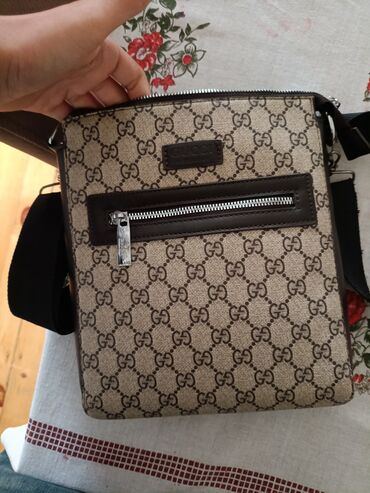 женские спортивные рюкзаки: Çiyin çantası, Gucci