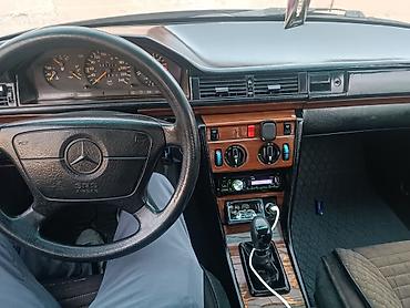220 mers: Mercedes-Benz E-Class: 1993 г., 2.9 л, Механика, Дизель, Седан — 3