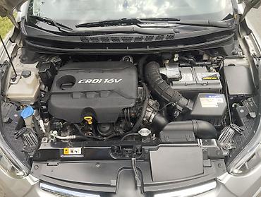 1 64: Hyundai Avante: 1.6 l | 2015 il Sedan — 6