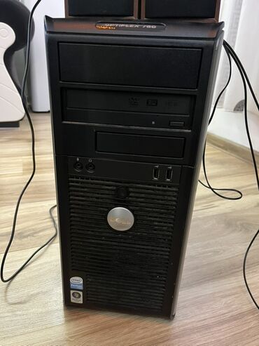 Desktop računari i radne stanice: Dell OptiPlex 780 desktop računar – komplet U kompletu: - Desktop — 4