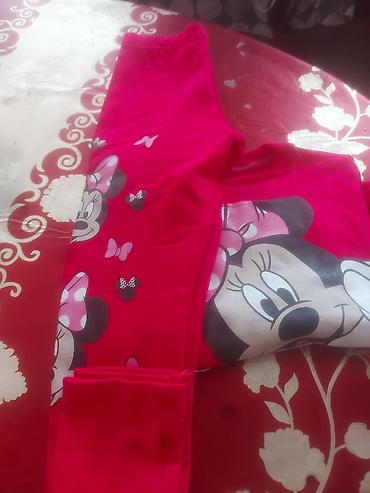 Dečiji komplet sa likom Minnie Mouse - Dvodijelni komplet: majica na lalafo.rs Dečiji komplet sa likom Minnie Mouse - Dvodijelni komplet: majica