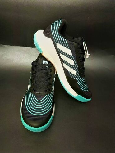 шорты для тренировок: Кроссовки Adidas для зала/кортов - Дизайн: черный верх с бирюзовыми