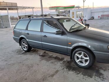 Volkswagen: Volkswagen Passat: 1994 г., 1.8 л, Механика, Бензин, Универсал