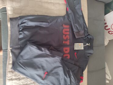 Gornji i donji deo: Nike, M, bоја - Crna — 29