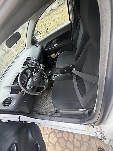 4 рунер: Scion xD: 2008 г., 1.8 л, Автомат, Бензин, Хэтчбэк — 4