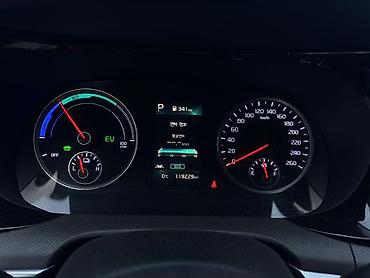 Kia: Kia K5: 2022 г., 2 л, Вариатор, Гибрид, Седан — 15