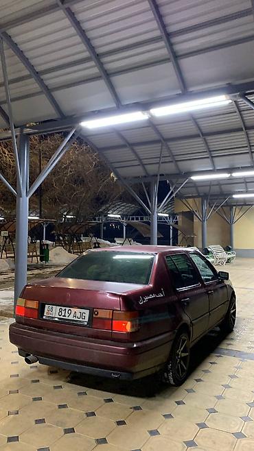 Volkswagen: Volkswagen Vento: 1994 г., 1.6 л, Механика, Бензин, Седан — 8