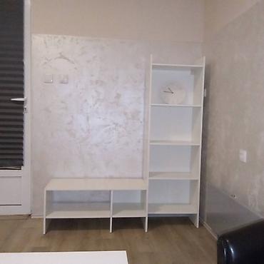 Stan na dan: Garsonjera - Prizemni ulaz kroz ograđenu terasu sa stepeništem i — 17