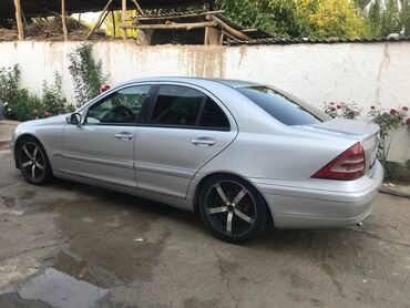 Mercedes-Benz: Mercedes-Benz : 2001 г., 2 л, Механика, Бензин, Седан