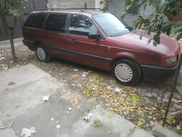 Volkswagen: Volkswagen Passat: 1993 г., 1.8 л, Механика, Бензин, Универсал