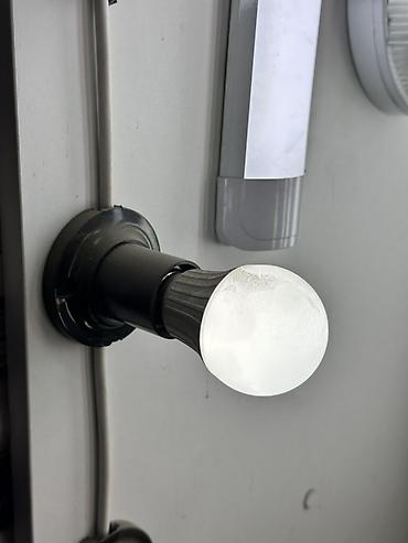 Подходит для люстр, бра, настенных и декоративных светильников с
