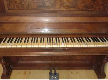 Musiqi alətləri: Antiq pianino