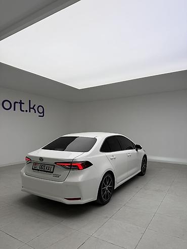 changan a600ev: Toyota Corolla: 2022 г., 1.8 л, Бензин, Седан — 5