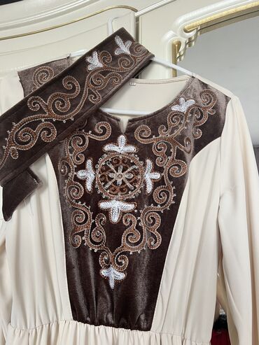 узбекское национальное платье: Вечернее платье, XL (EU 42)