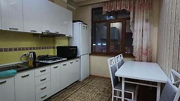 Сдается 3-х ком. квартира
Р-н: Асанбай
Этаж: 10/12
Пл: 90 м2
Ц: 70000