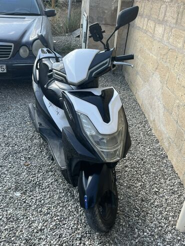 Yağlar və avtokimyəvi maddələr: - yamaha, 125 sm3, 2022 il, 125 km