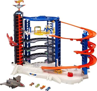 игрушка мотоцикл: Парковка / гараж - hot wheels Покупалась в 2022 году, заказывали из