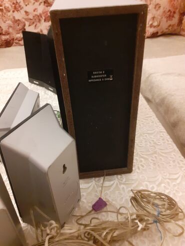Dinamiklər və kolonkalar: İşlənmiş Philips Kolonka, Növ - Ev kinoteatrı üçün, rəng - Qara