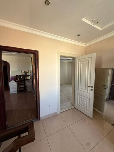 Долгосрочная аренда домов: 300 м², 10 комнат — 6