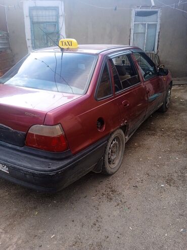 nexia 2006: Daewoo Nexia: 2006 г., 1.5 л, Механика, Бензин, Седан