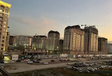 Продажа квартир: 4 комнаты, 174 м², Элитка, 3 этаж, ПСО (под самоотделку)