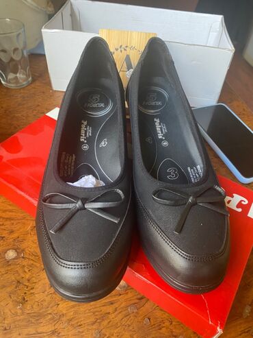 eqa shoes qarayev unvan: FLO, Ölçü: 40, rəng - Qara, Yeni