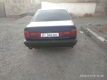 BMW: Интерьер автомобиля BMW (серия E34), седан. Описание: - Салон в — 6