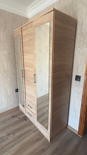 defter: Üç qapılı, güzgülü paltar şkafı - Material: açıq palıd rəngli — 7