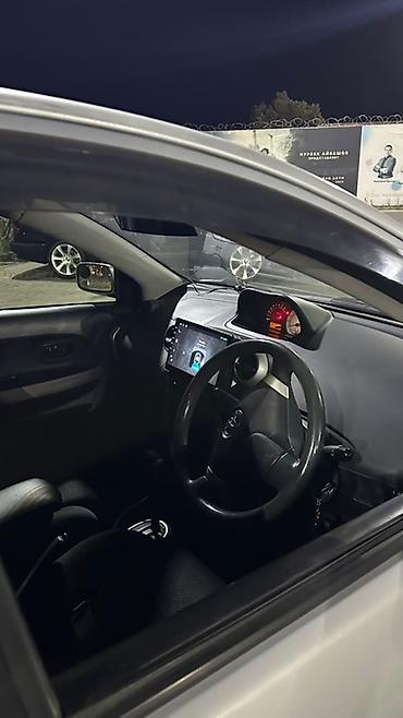 ist 2003: Toyota Ist: 2003 г., 1.5 л, Автомат, Бензин, Хэтчбэк — 5