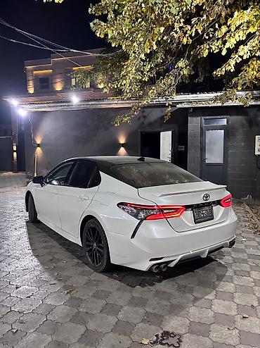 Продажа авто: Toyota Camry: 2021 г., 2.5 л, Автомат, Бензин, Седан — 2