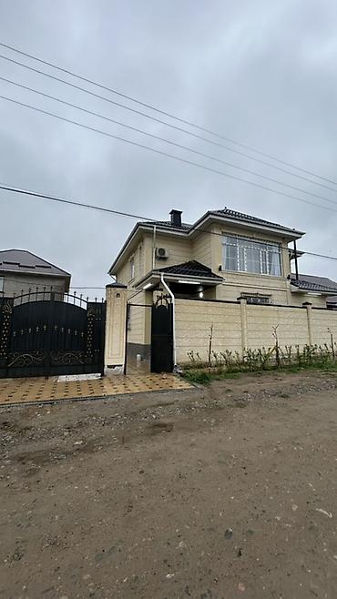 Продажа коттеджей и домов: Ак-ордо 3 конушунан Жаны салынган 220кв/м2 6 болмодон турган 2 этаж уй — 24