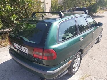 Volvo: Volvo V40: 1998 г., 2 л, Механика, Бензин, Универсал