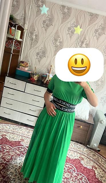 желетки: Продаю вещи в отличном состоянии Любая вещь за 200 Желетка черная — 1