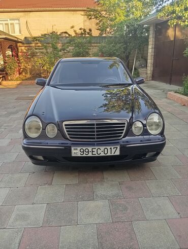 Mercedes-Benz: Mercedes-Benz