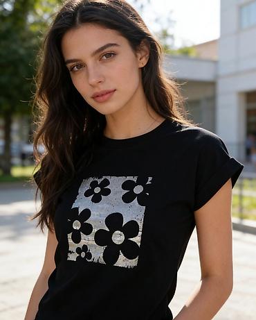 Majice kratkih rukava: Majice 
S M L 
Cena 2000 din — 2