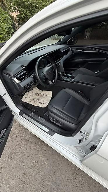 Продажа авто: Toyota Camry: 2025 г., Автомат, Бензин, Седан — 6