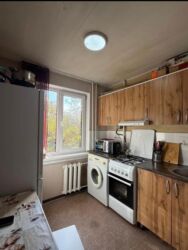 продажа недостроенного дома: 2 бөлмө, 43 кв. м, 104-серия, 2 кабат, Косметикалык ремонт