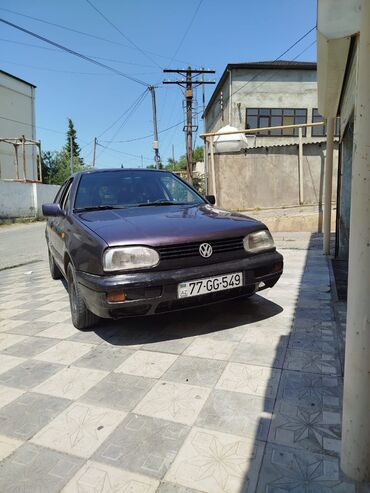 бампер гольф 3: Volkswagen Golf: 1.8 l | 1994 il Hetçbek