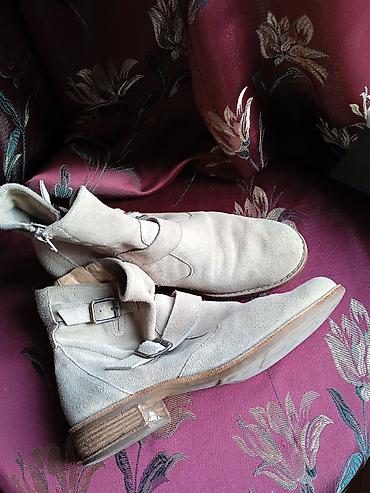 botinkalar 39: Charles&Keith, Ölçü: 40, rəng - Bej, İşlənmiş — 1