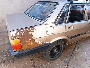 атбашы авто: Audi 80: 2026 г., 1.8 л, Кол менен иштөөчү, Седан — 7