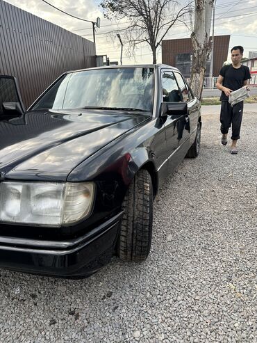 Mercedes-Benz: Mercedes-Benz W124: 1992 г., 2.2 л, Механика, Бензин, Седан