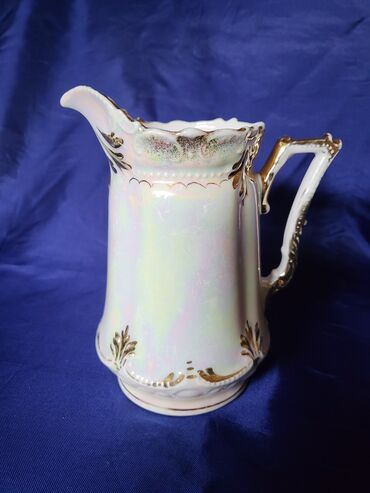 Čajnici: Bokal porcelan,sedef glazura 1914 do 1918godina. Bokal je na lalafo.rs — 1 Čajnici: Bokal porcelan,sedef glazura 1914 do 1918godina. Bokal je — 1