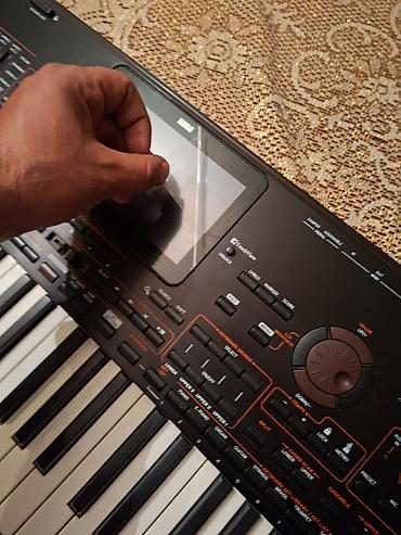 korg: Xaricden sifariş olunub. 3 ay istifade olunub. Real aliciya cuzi — 6