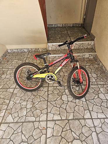 Velosipedlər: 6-9 yaş arası uşaq ücün.
20lik velosiped satılır — 2