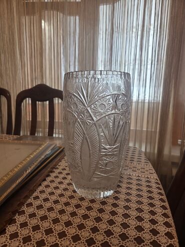 Digər dəstlər və servizlər: Klassik kəsimli büllur dəst razlasma yolu ilə satlir - 2 ədəd hündür — 9