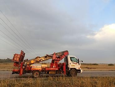 автовышки услуги: Услуги автовышки 24/7 Автовышка-услуги -Высота подъёма:до 28 м — 3