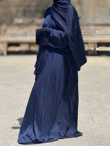 Повседневные платья: Абая с хиджабом из мягкой струящейся ткани с благородным сатиновым — 25